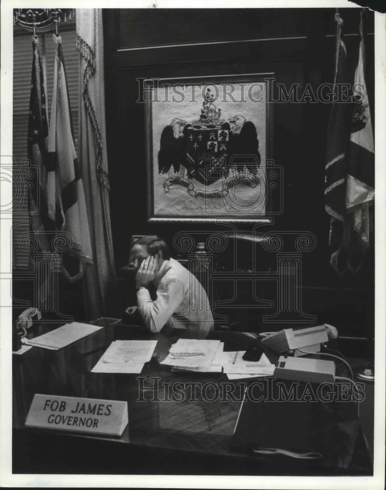 1982 Alabama Governor Fob James in his office - Historic Images