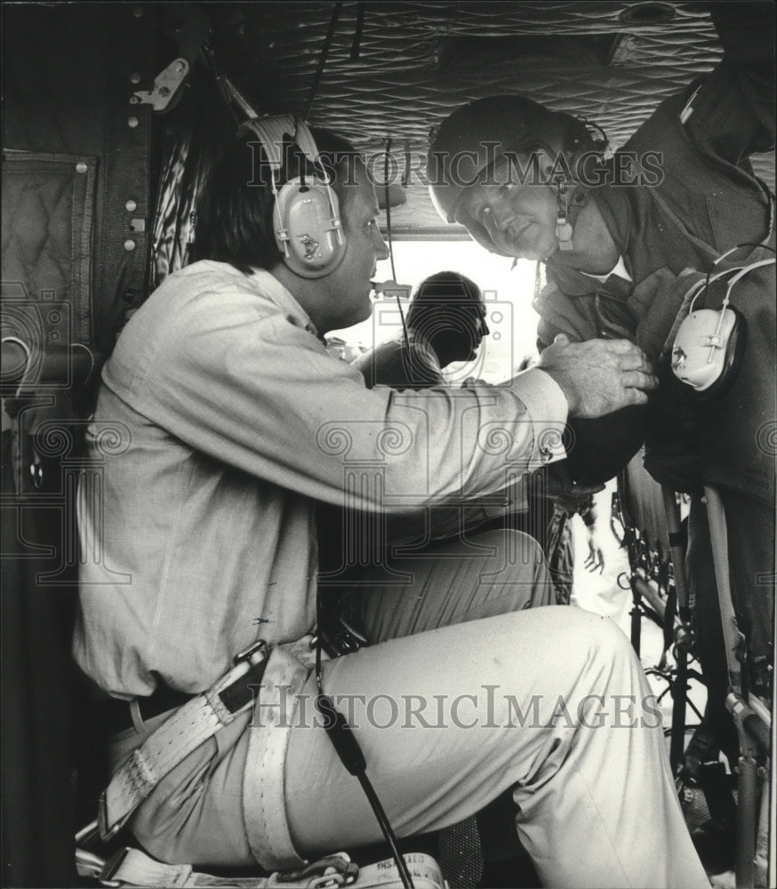 1979 Alabama Governor in helicopter with unidentified others-Historic Images