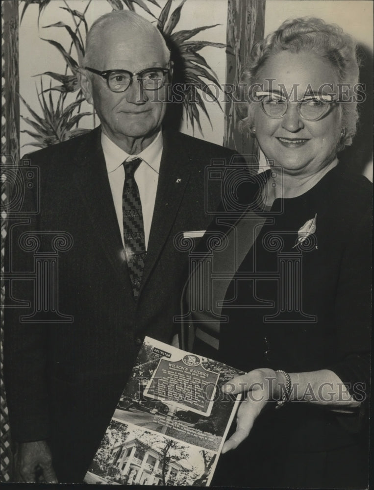 1966 Press Photo Mrs. R. W. (Catheriene) Lackmond, Manager of Arlington Shrine - Historic Images