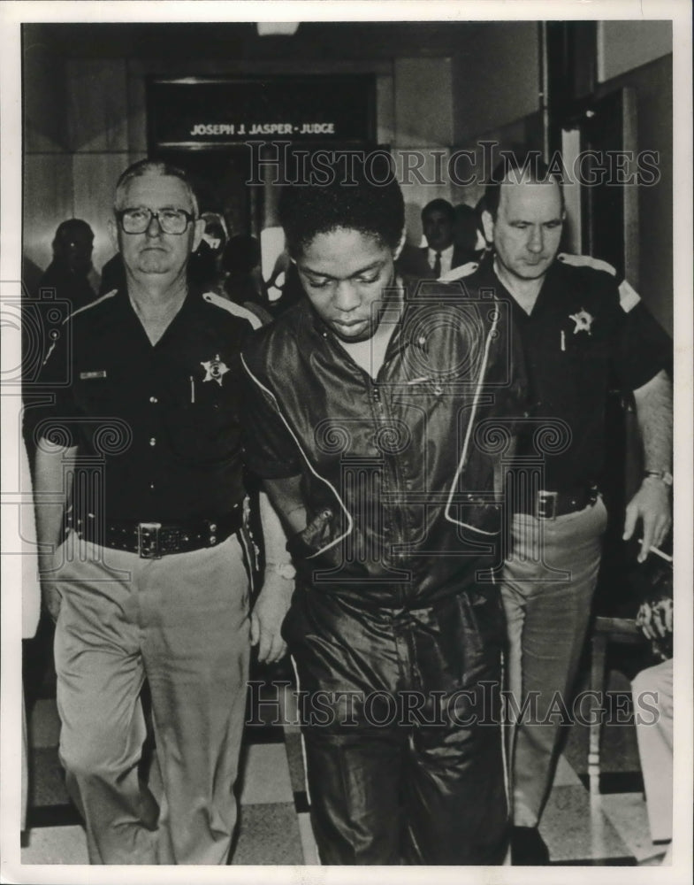 1981, Carnel Jackson, Crime - Murder with Police Officers - abna33500 - Historic Images