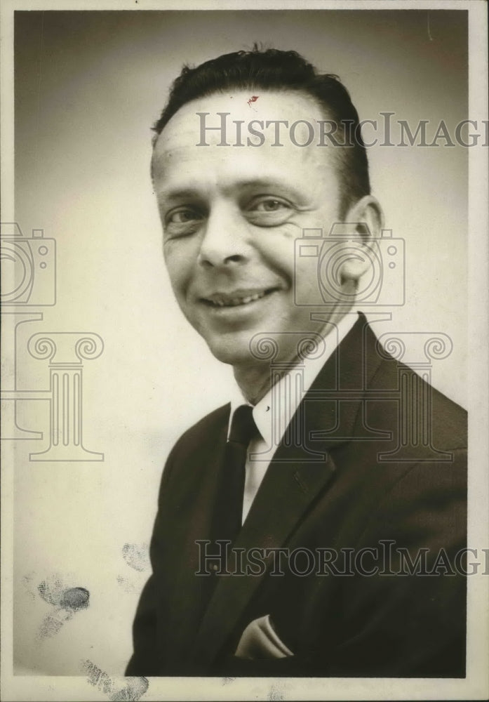 1965 Press Photo Thomas W. Jackson Senior, Birmingham Savings and Loan - Historic Images