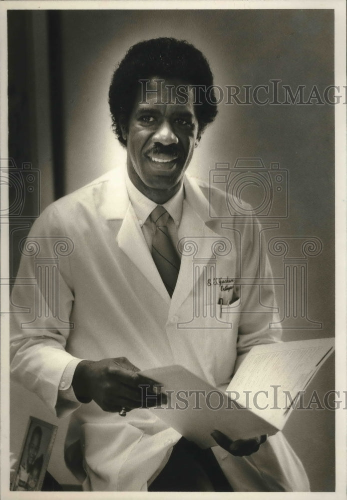 1987, Doctor Staley Jackson seeking Appointment to Birmingham Board - Historic Images