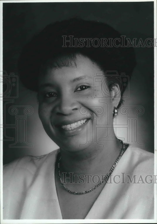 1998 Elaine Jackson, Executive Director of Birmingham League - Historic Images