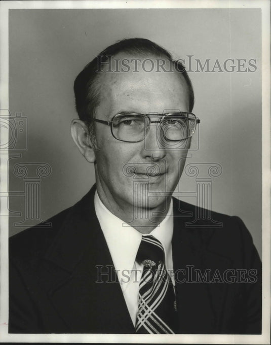 1975, William L. Longshore, President of Birmingham Exchange Club - Historic Images