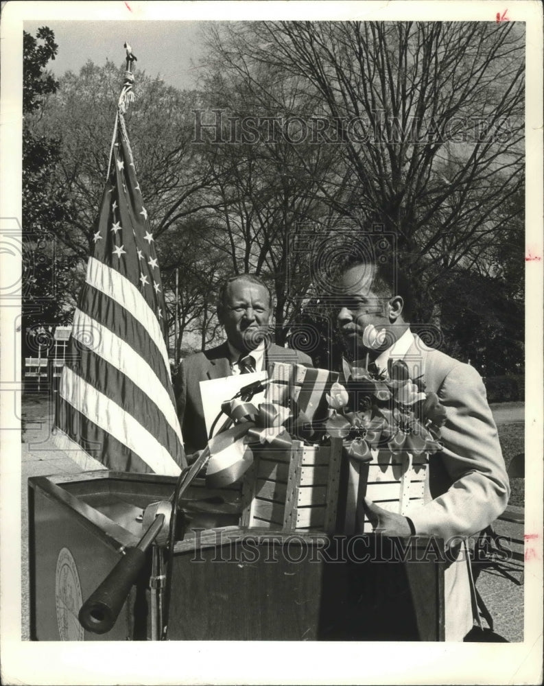 1981 Mayor Richard Arrington with Charles Butlerman at Event - Historic Images