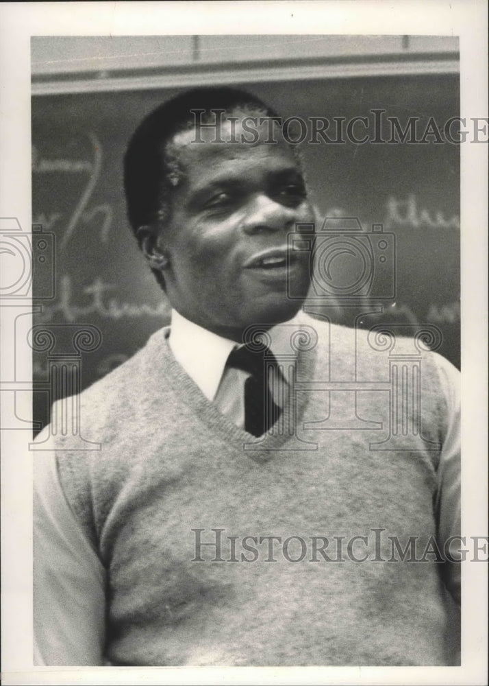 1970 Press Photo Doctor Louis Dale, Birmingham Board of Education - abna33768 - Historic Images