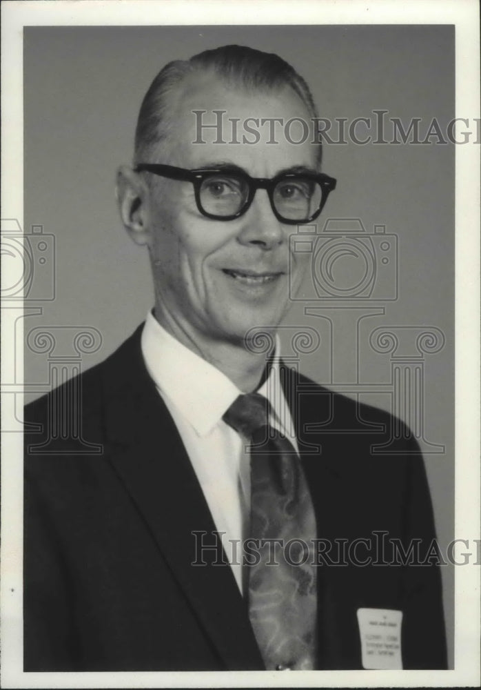 1971 Press Photo Ellsworth J. Listerman, Social Security Administration - Historic Images