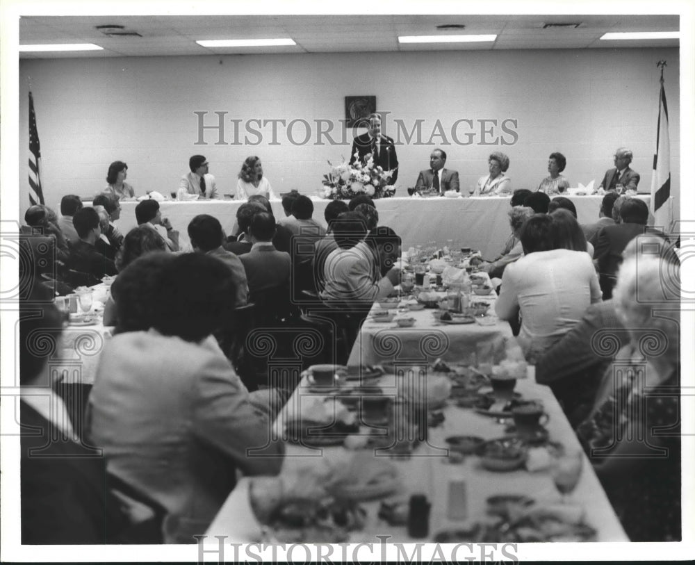 1979, Fob James, Governor of Alabama, Speaking at Meal - abna33937 - Historic Images