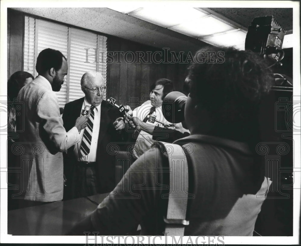 1981, Jefferson County Personnel Board Member Speaks to Reporters - Historic Images