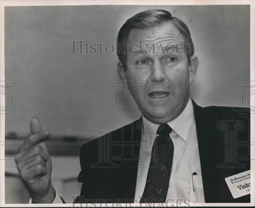 1990 Candidate for Governor Paul Hubbert Speaking - Historic Images