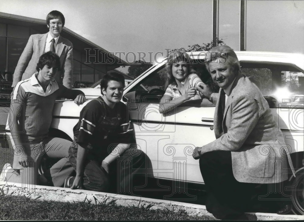 1980 Richard Kelly of Chevrolet Dealership and New Car Owner-Historic Images