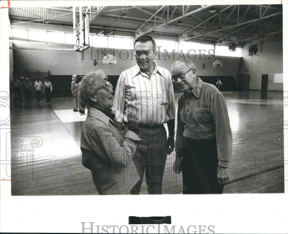 1979 O. B. Logan with Mrs. W. A. Bardrick and Billy Willson, Oneonta - Historic Images