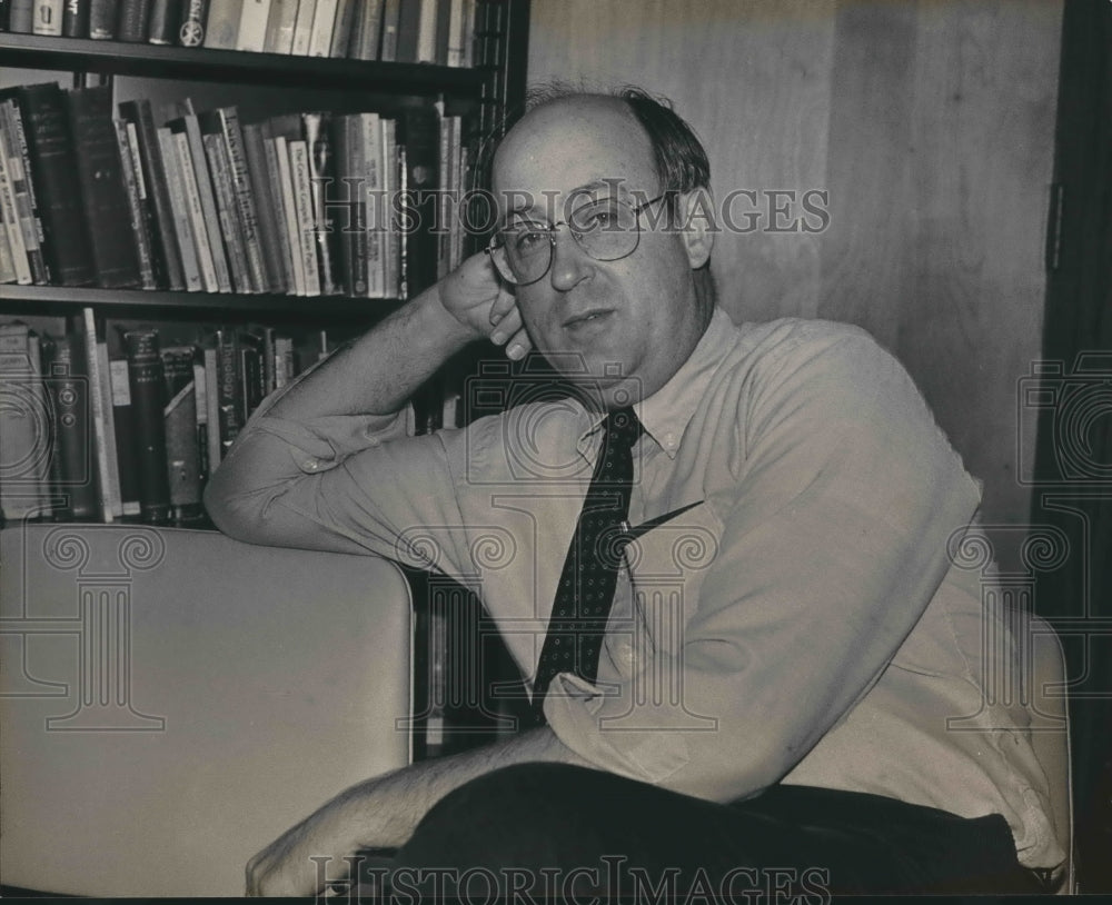 1984, Dr. John Kuykendall of Auburn University - abna34134 - Historic Images