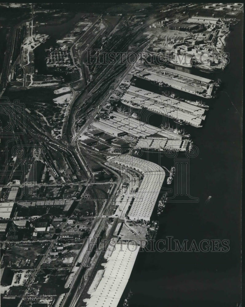 1962 Press Photo Mobile, Alabama State Docks is busy place, sprawling facility - Historic Images