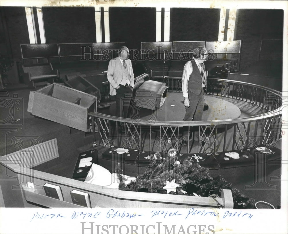 1979 Vandalism at First United Methodist Church in Hueytown, Alabama - Historic Images