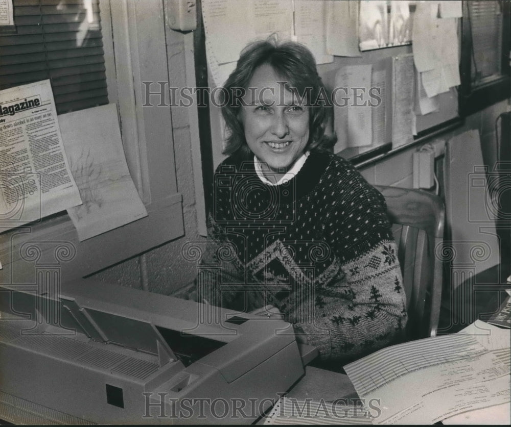 1987 Vicki Livengood needs Liver Transplant - Historic Images