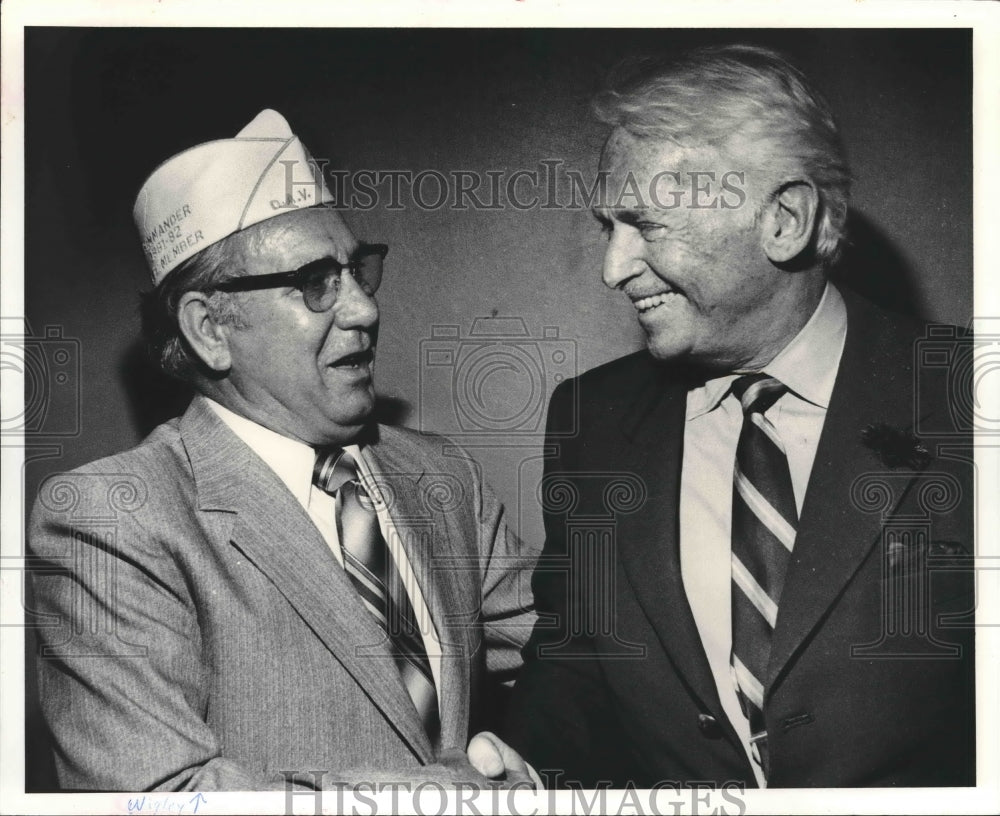 1986 Press Photo Roy Wrigley, Douglas Fairbanks Junior, Movie Star - abna34291 - Historic Images