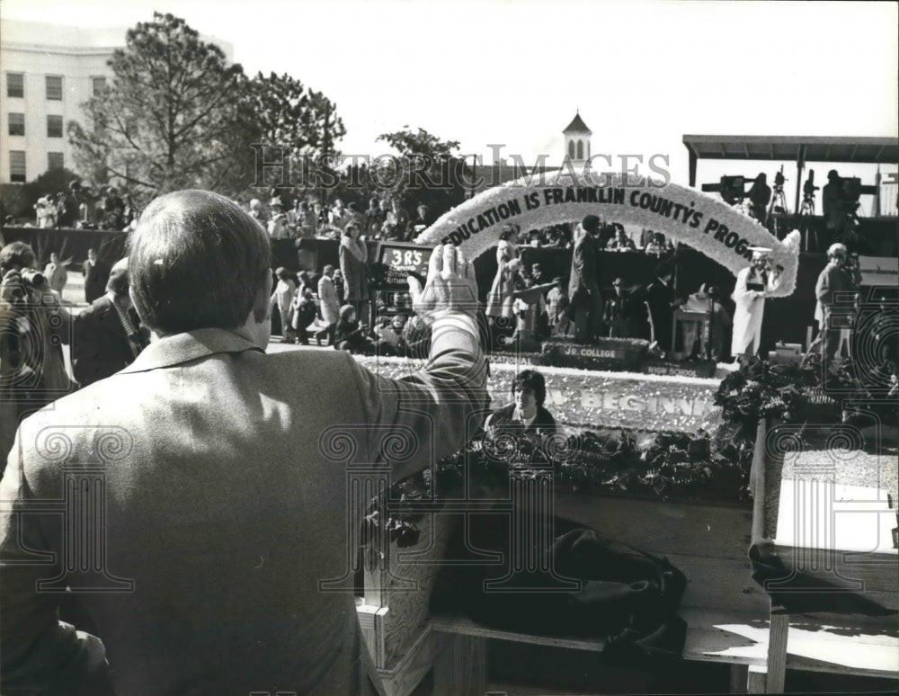 1979, Alabama Governor Fob James Salutes Float at Inaugural Parade - Historic Images