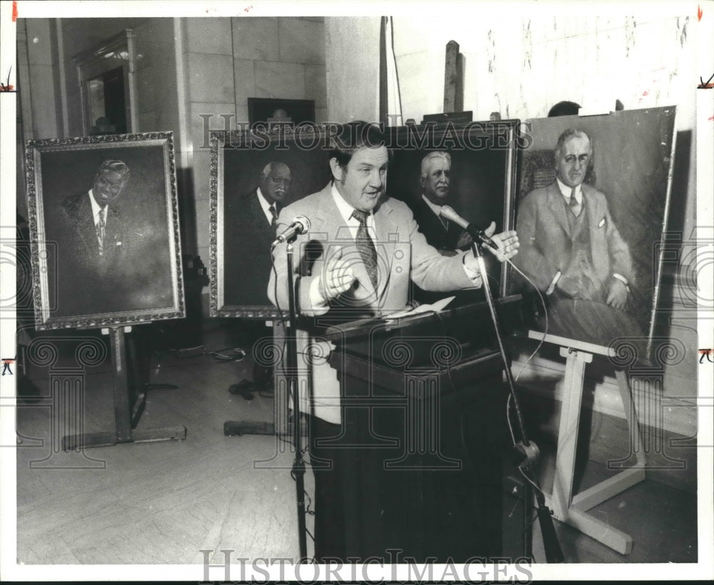 1979 Alabama Governor Fob James is shown speaking at presentation - Historic Images