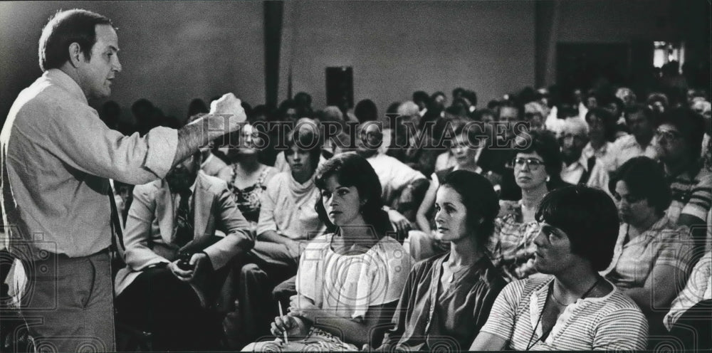 1979 Governor of Alabama Fob James at Anniston Town Meeting - Historic Images