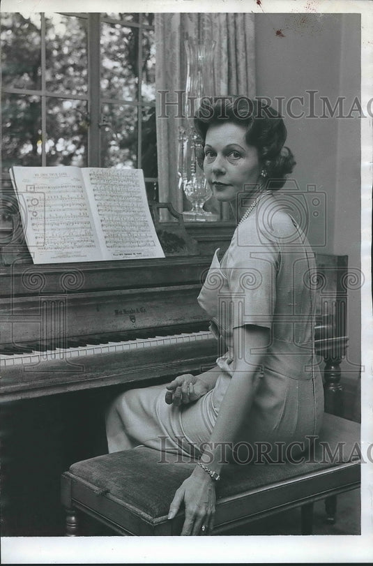 1981, Mrs. Beverly Head, Junior, Civic Leader at Piano - abna34643 - Historic Images