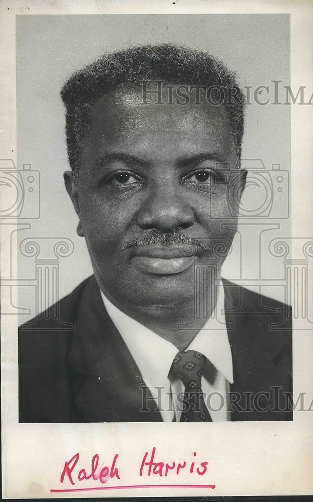 1967 Press Photo Ralph Harris of OEP, Vista - abna34656 - Historic Images