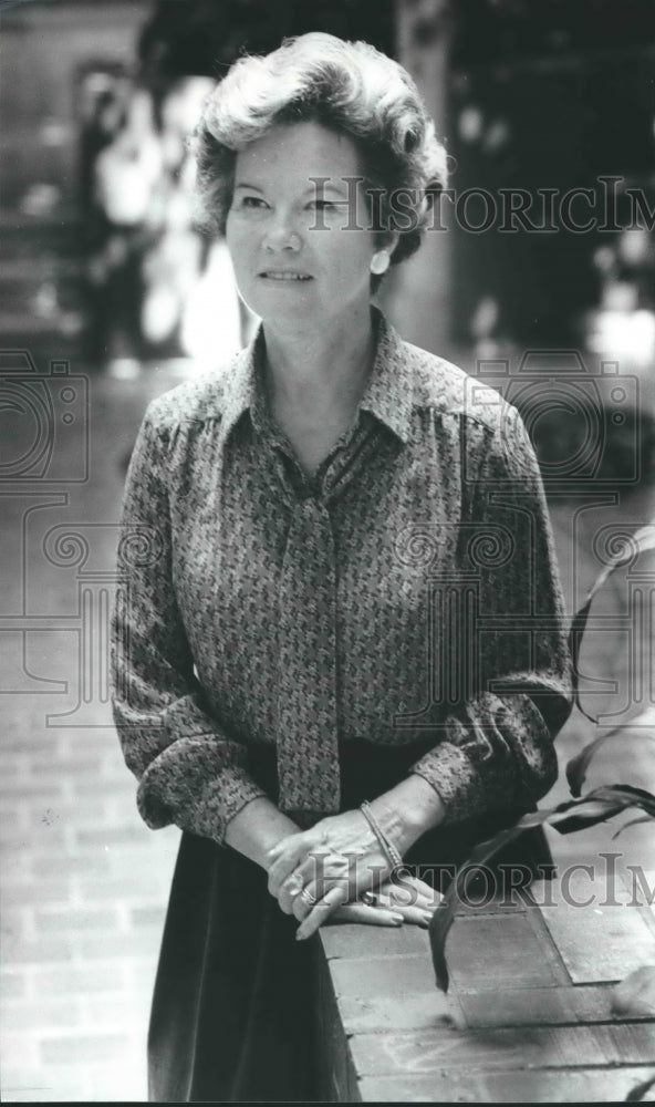 1980, Ms. Joni Hicks, Century Plaza Promotion Director - abna34769 - Historic Images