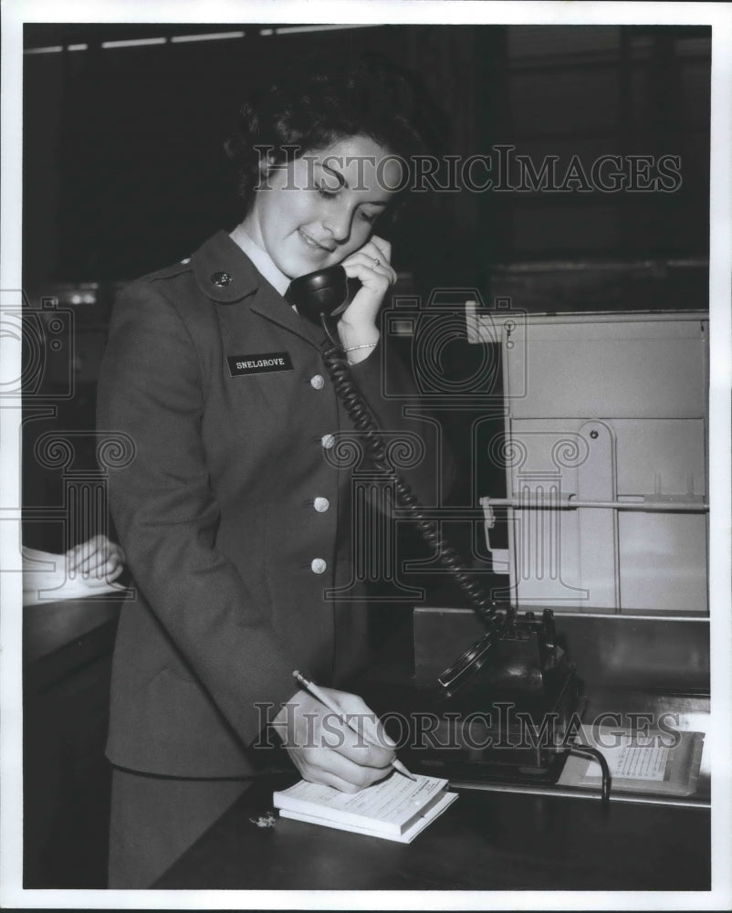 1965 Press Photo For McClellan, Alabama WAC Training Center, Woman on Telephone-Historic Images