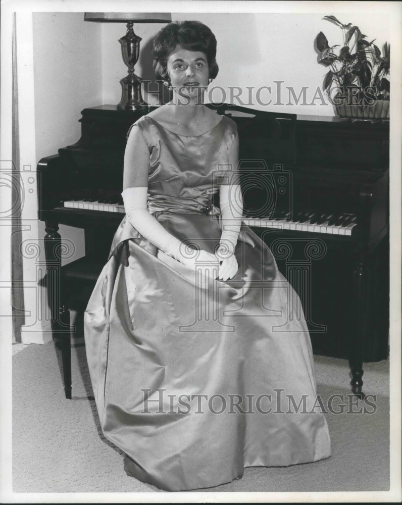 1963, Mrs. Richmond Flowers, Wife of Attorney General of Montgomery - Historic Images