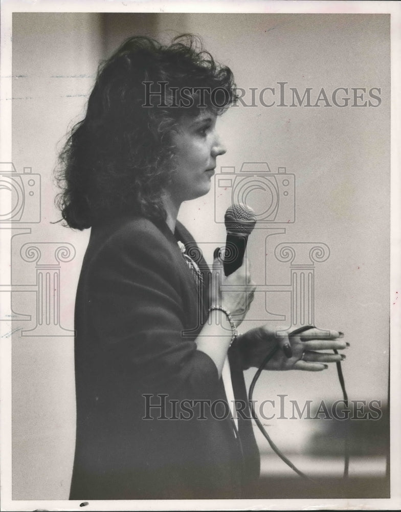 1989, Wanda Jones, Rape Victim, listens to question, Vestavia Student - Historic Images