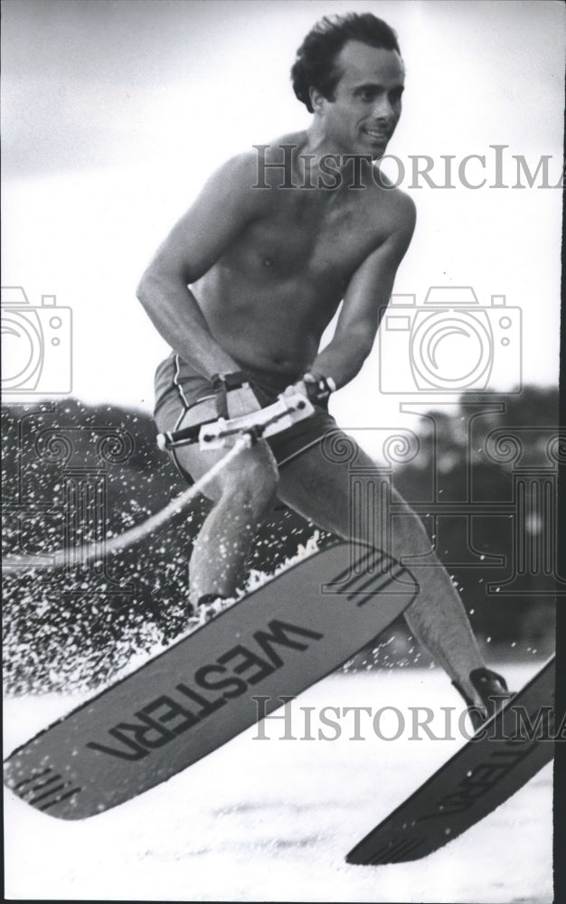 1977 Press Photo Sportsman Hal Hamilton, Birmingham, Alabama, Shows Form- Historic Images