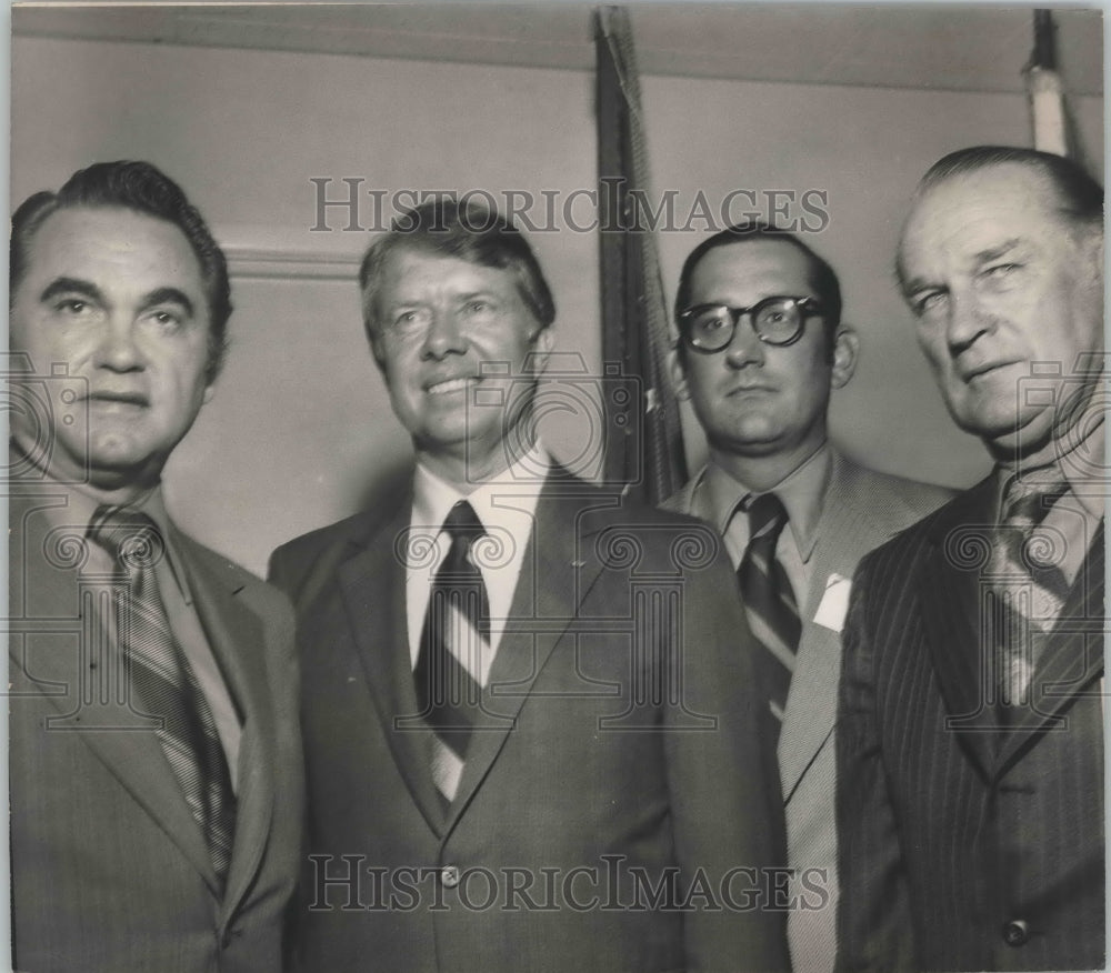 1971, State Leaders discuss river problems at Dothan conference - Historic Images