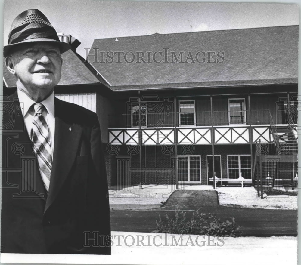 1976, Claude Grayson, Birmingham executive, in front of new clubhouse - Historic Images