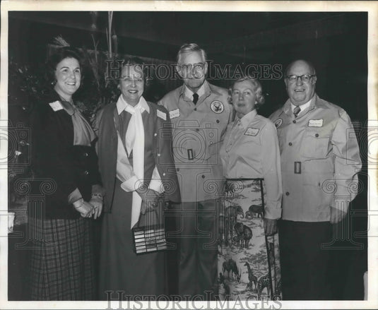 1977, Hunter's Dinner, Marie Moss, Jo & Dr. Jim Hicks, Grace Nabers - Historic Images