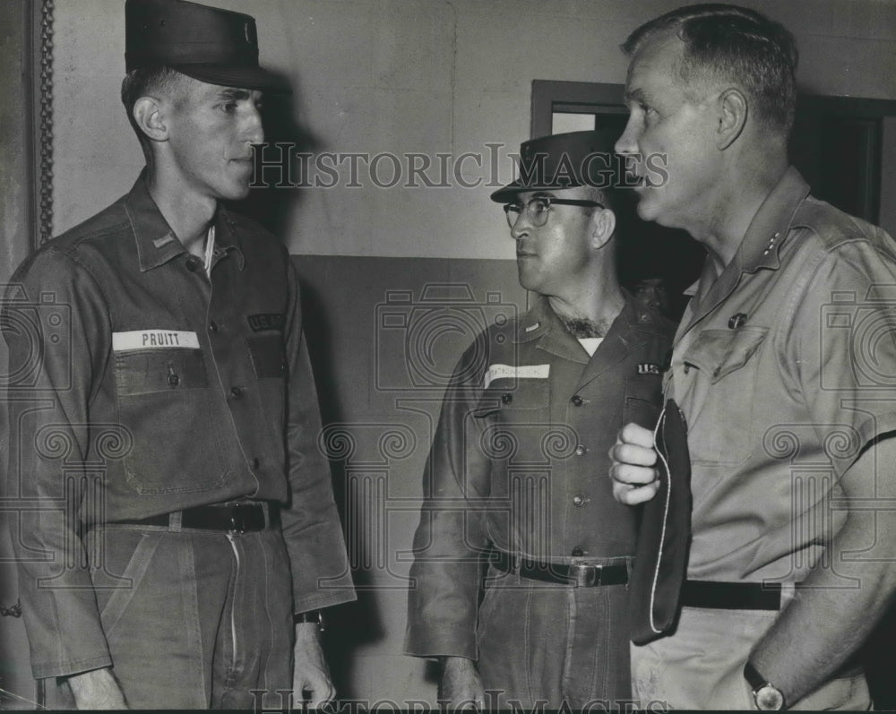 1961 Press Photo Major General Henry Graham, Alabama National Guard, Lt. Pruitt - Historic Images