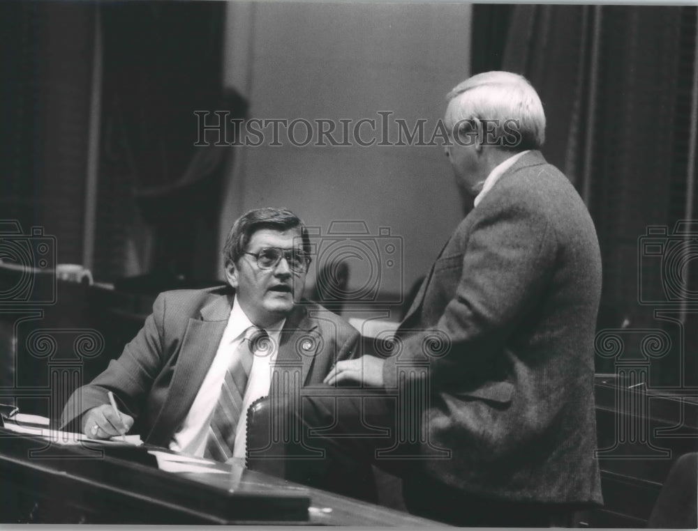 1984, Billy Gray and Hoyt Trammell at special session, Alabama - Historic Images