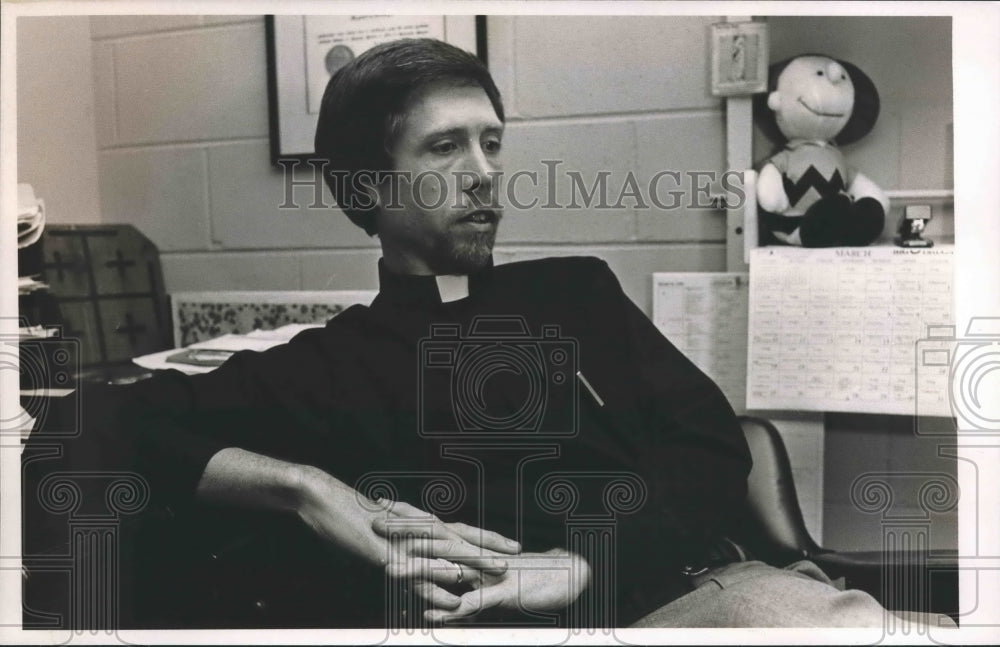 1990 Reverend Bill Greeley, Holy Innocents Ministry, Alabama - Historic Images