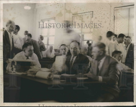 1954 H.C. Harden & attorneys, V. Cecil Curtis, Bob Gwin & Rod Beddow - Historic Images