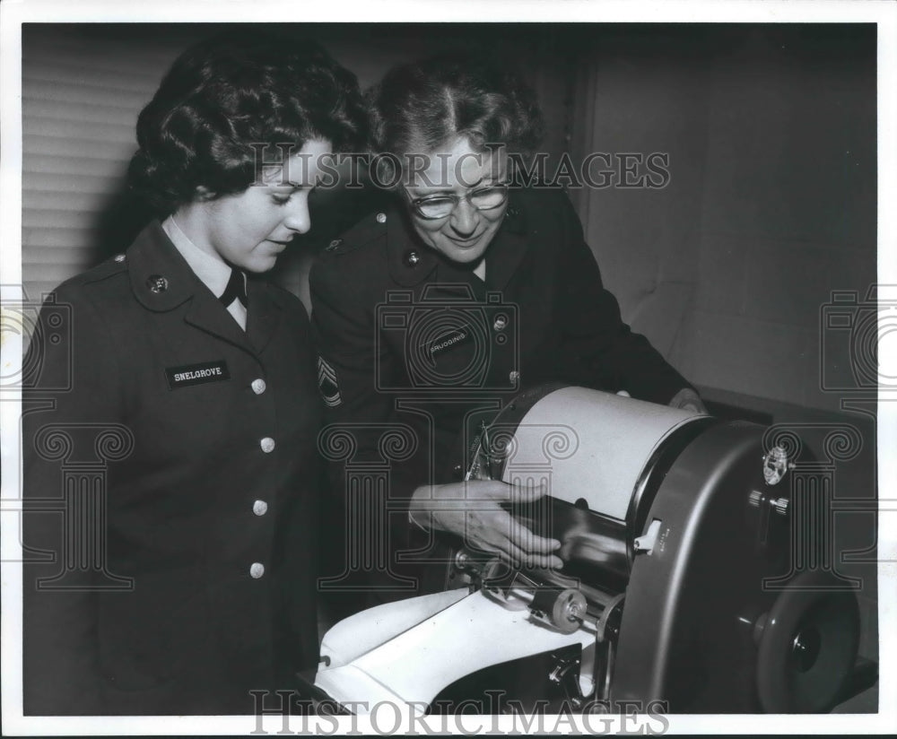 1965 Ms. Snelgrove at Women&#39;s Army Corps training center, Alabama - Historic Images