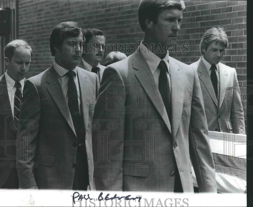 1980 Press Photo Pallbearers hold coffin of Ralph Jordan - abna35653 - Historic Images