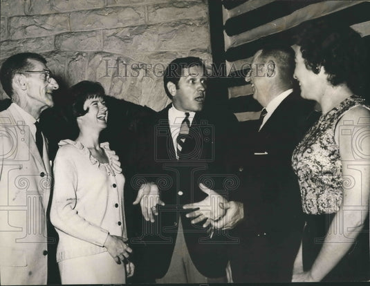 1965 Press Photo TV actor George Lindsey with others at event - abna35659 - Historic Images