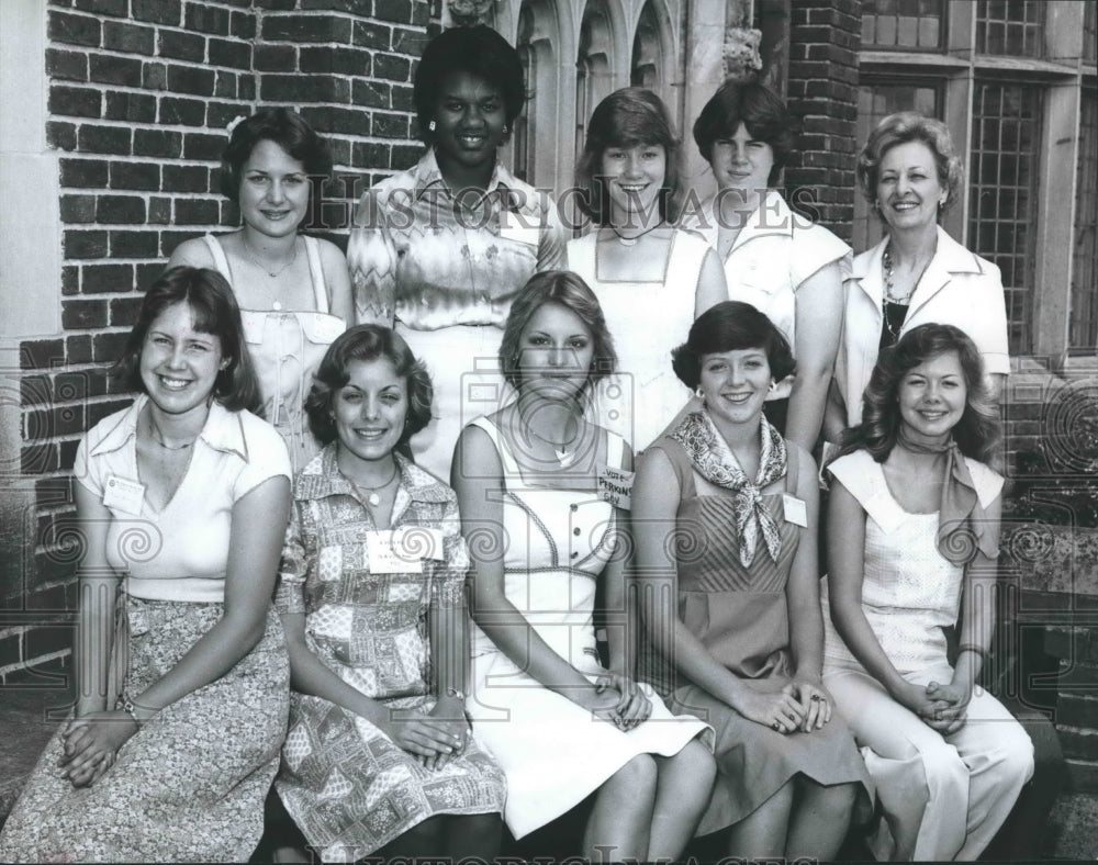 1977 Girls State mayors and Lucy Jordan, director of Girls State - Historic Images