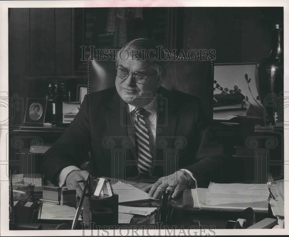 1986, Chriss Doss, Jefferson County Commission at his desk, Alabama - Historic Images