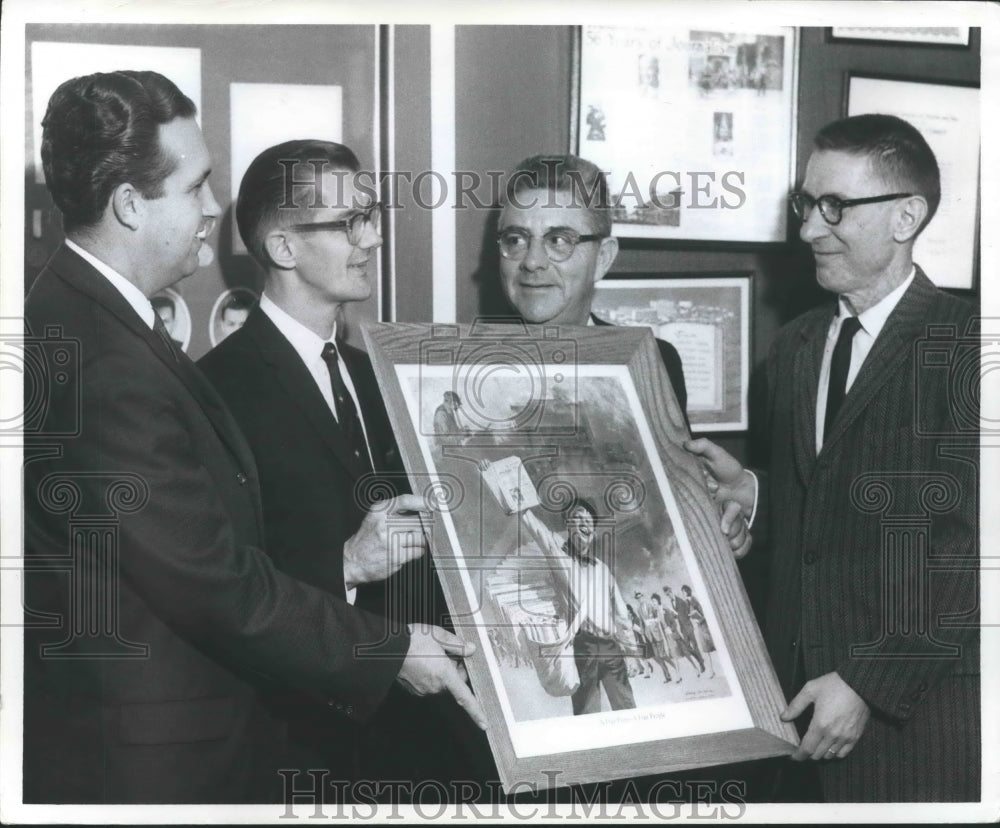 1965 Press Photo John Bloomer, others, holding picture of news boy, Birmingham - Historic Images