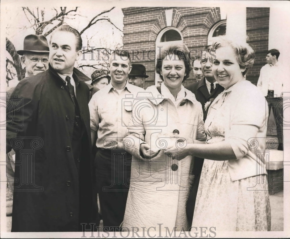 1968, Alabama Governor and Mrs. George C. Wallace with Others - Historic Images