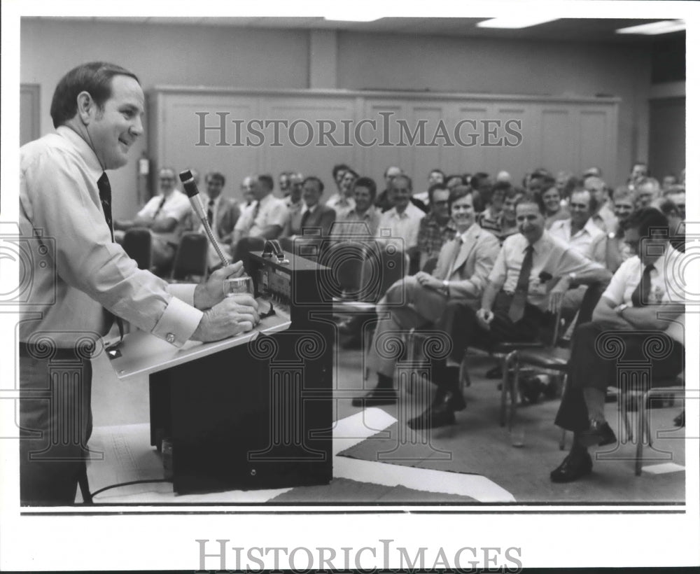 1979 Alabama Governor Fob James at Conference - Historic Images