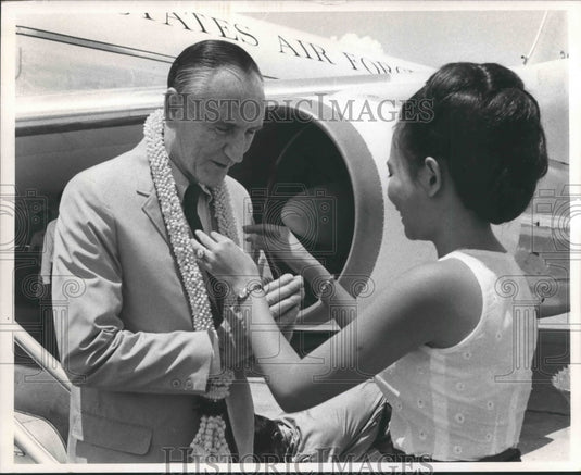1973 Press Photo Mike Mansfield, United States Senator with Woman - abna35999 - Historic Images