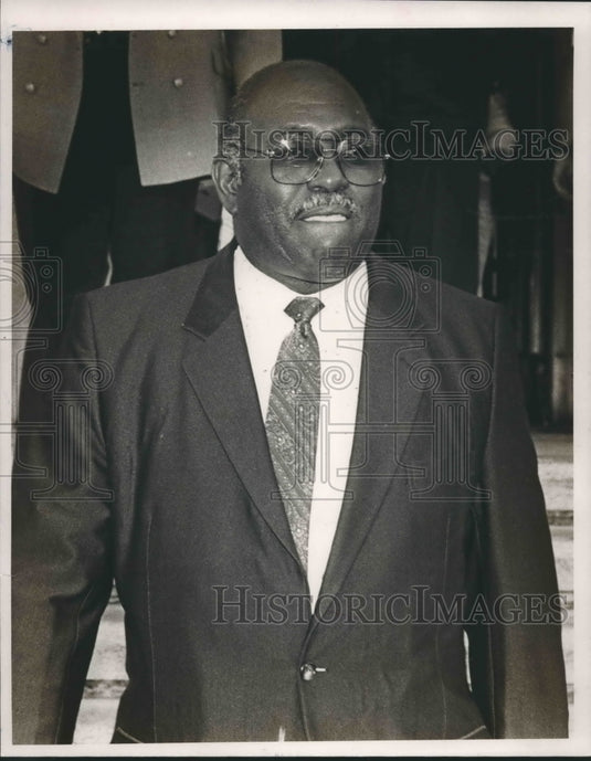 1989, Representative Ed McClain leaves the Federal Courthouse - Historic Images