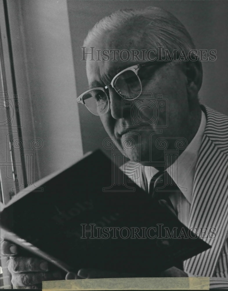 1960 Press Photo Frank Ledford, Clergyman - abna36090-Historic Images