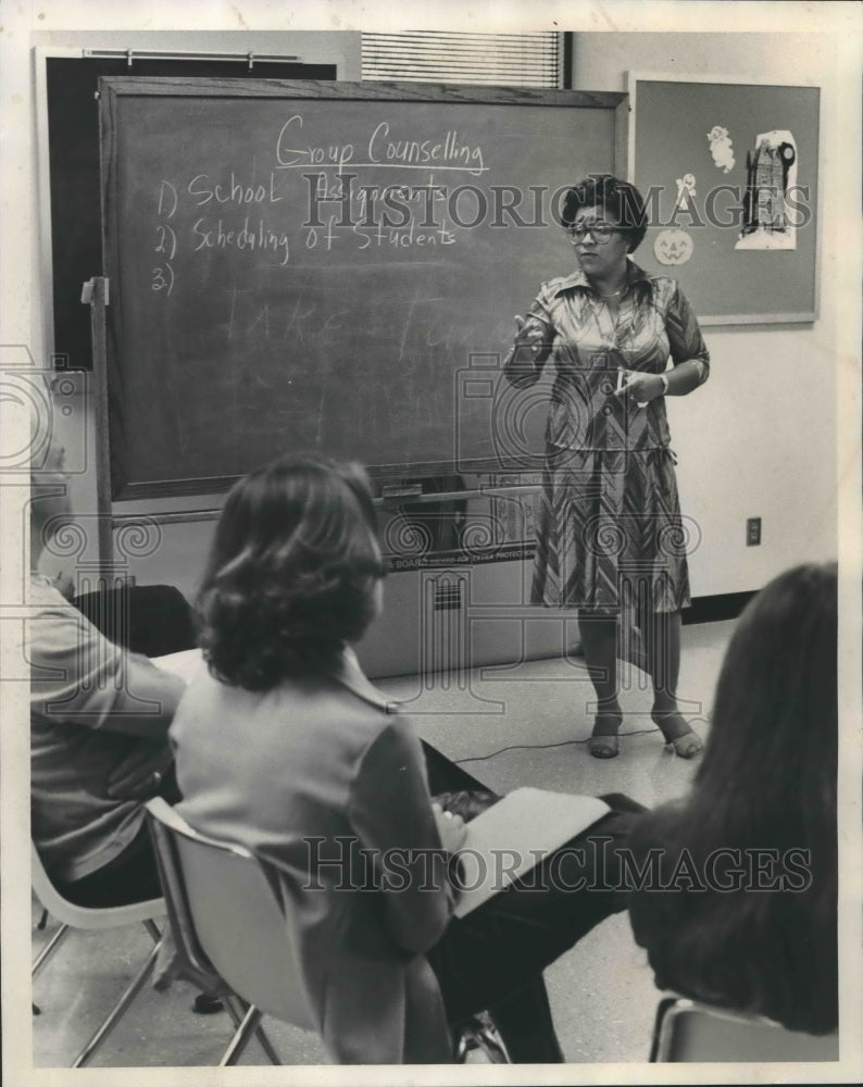 1977, Mrs. Helen Lee, Campfire youth leader - abna36092 - Historic Images